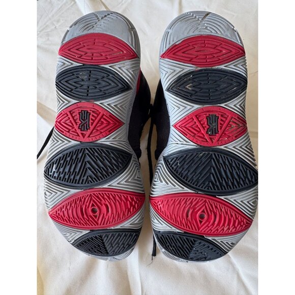Nike Kyrie 5 Black & Red Basketball Shoes Size 9 Mens Mesh Upper Lace-Up Design - Picture 7 of 7